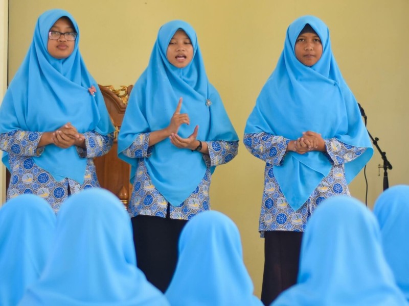 PIDATO 4 BAHASA NON STOP